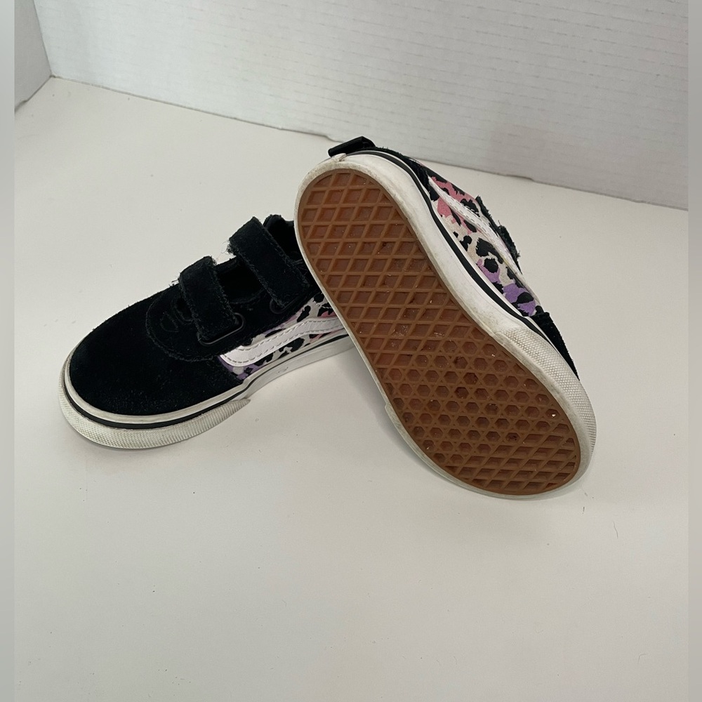 Vans - Picture 3 of 3